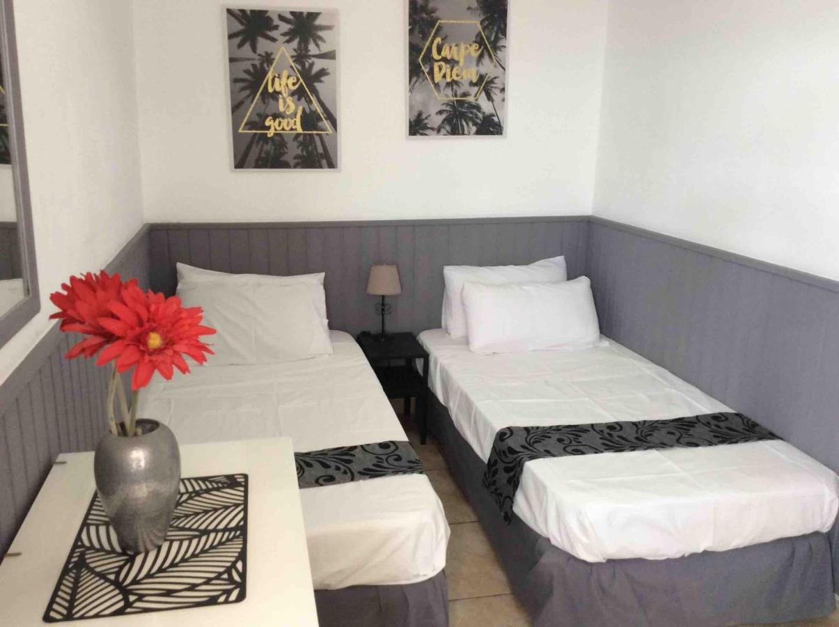 Bahamas Private Heated Pool Close To Town. *